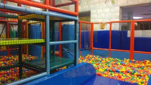 Bares con juegos para niños